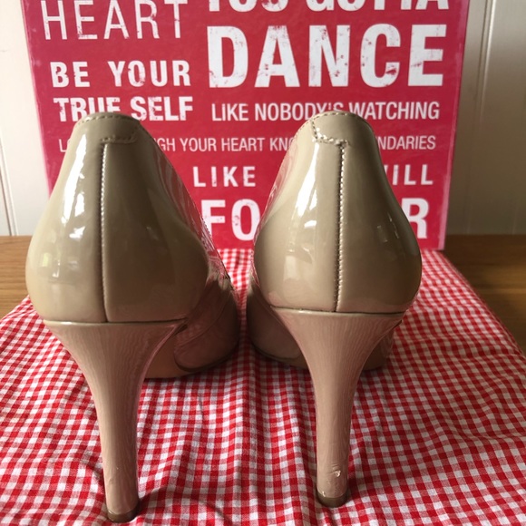 Nine West Women’s Heel Nude - Picture 8 of 8